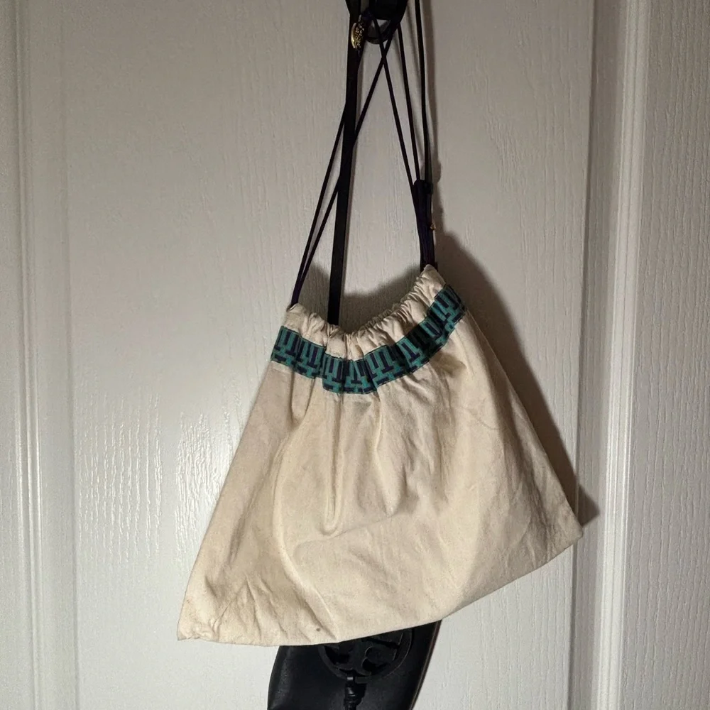 Tory Burch Miller Phone Crossbody, black - Picture 5 of 5
